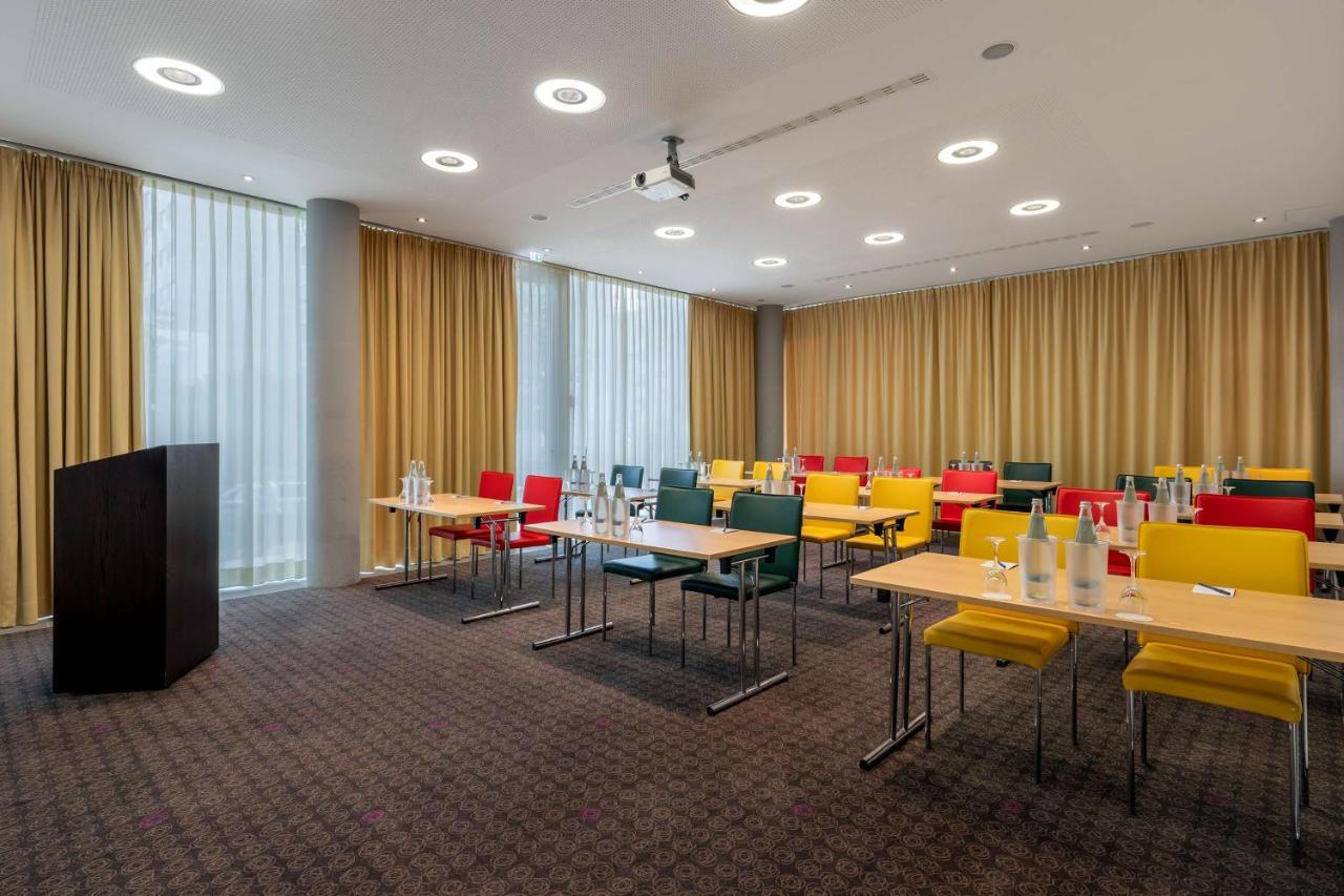 Hotel Doubletree By Hilton Frankfurt Niederrad Francoforte sul Meno Esterno foto