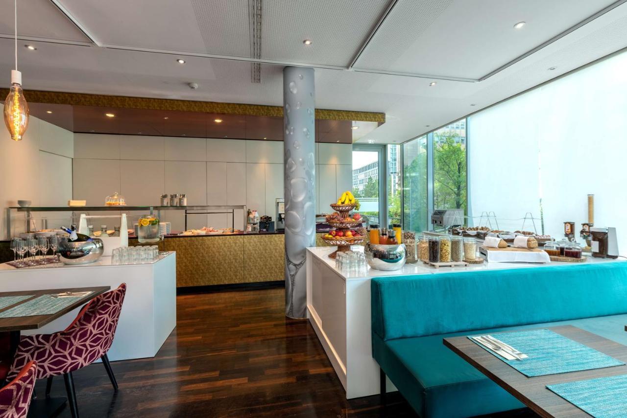 Hotel Doubletree By Hilton Frankfurt Niederrad Francoforte sul Meno Esterno foto